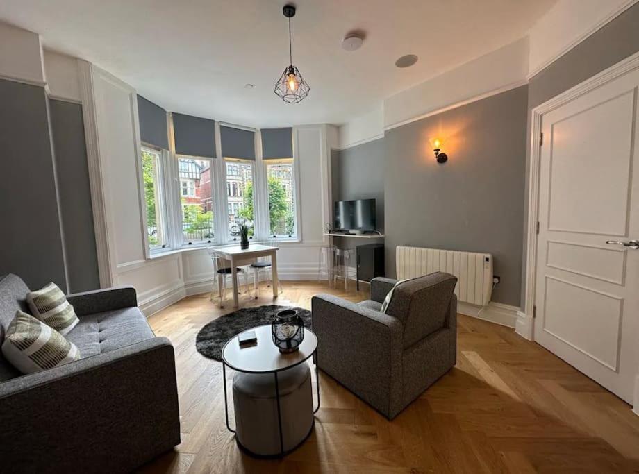 Superior Stay, Sophia Gardens, City Centre And Stadium Sleeps 4 Cardiff Bagian luar foto